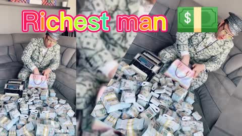 💵💵 Richest man give 💵 to baby