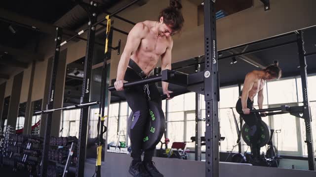 Parallel bar dips