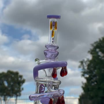 Check out the sleek Honey Drip Recycler 🍯🌪️