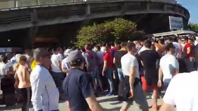 Ispred Poljuda uoči derbija