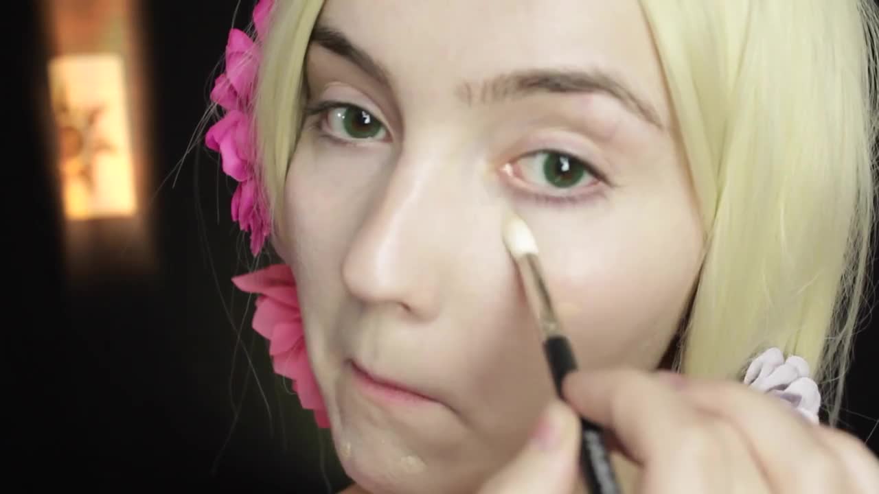 Real life Disney makeup tutorial: Rapunzel