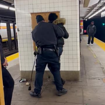 NYPD brutally arrested someone for not paying a $2.90 7th Ave. F/G station in Brooklyn.