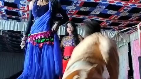 नाचते नाचते पैंट फट गई #dance #dancer #arkestra #girlsdance