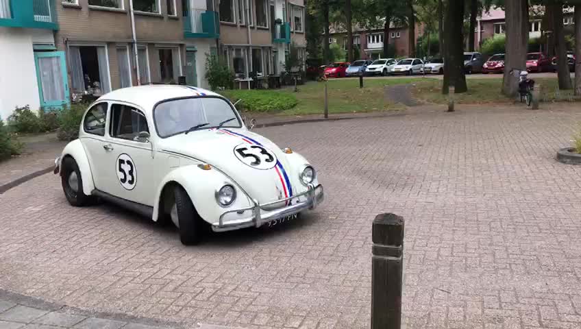 Herbie 53 VW Arriving