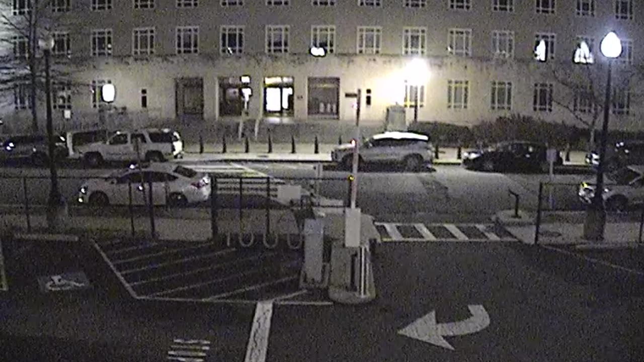 4406LOTS00Lot8-9West_2021-01-06_01h57min00s557ms.mp4