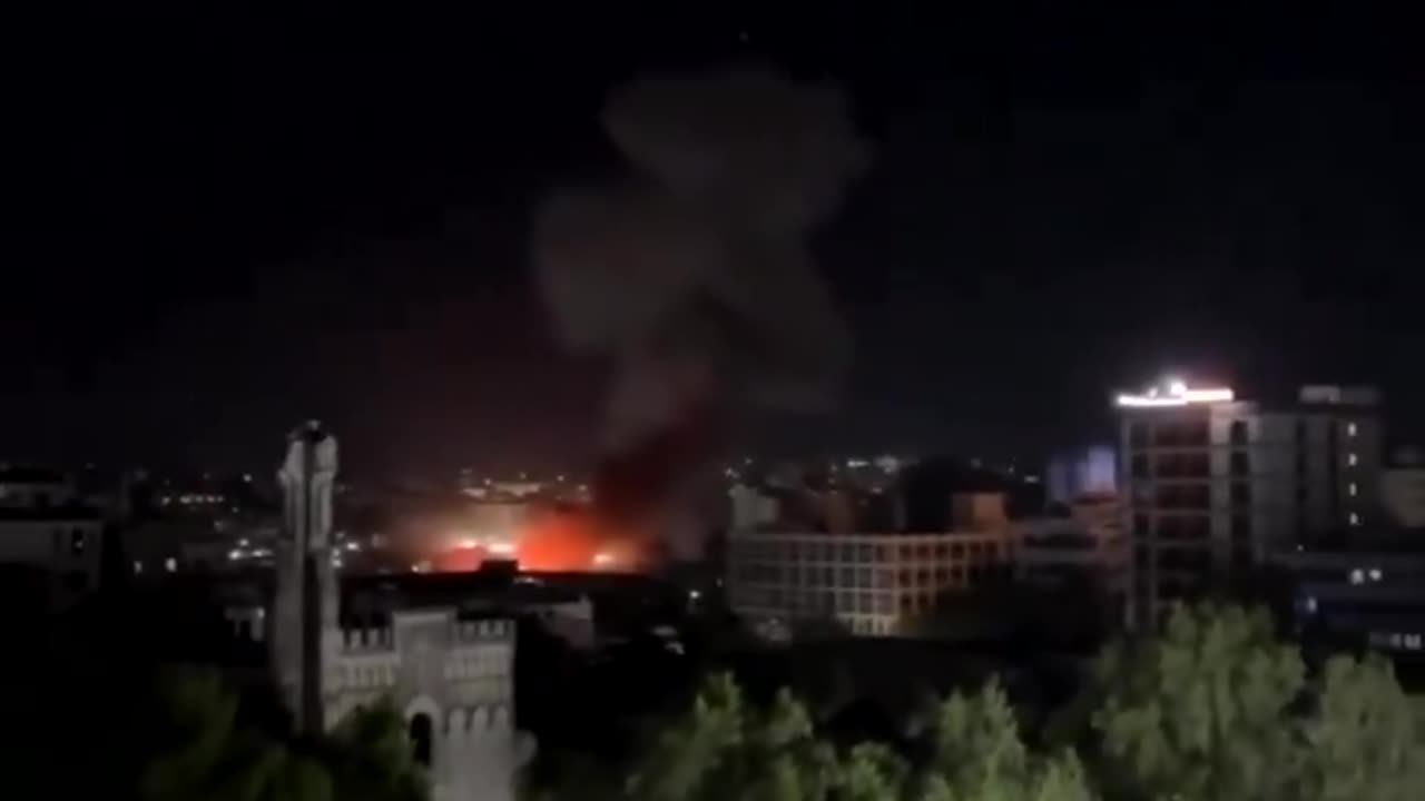 Casualties reported following explosion at coffee shop in Mogadishu, Somalia.