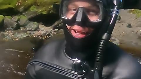 Moment Diver Finds The Biggest Gold Nugget!