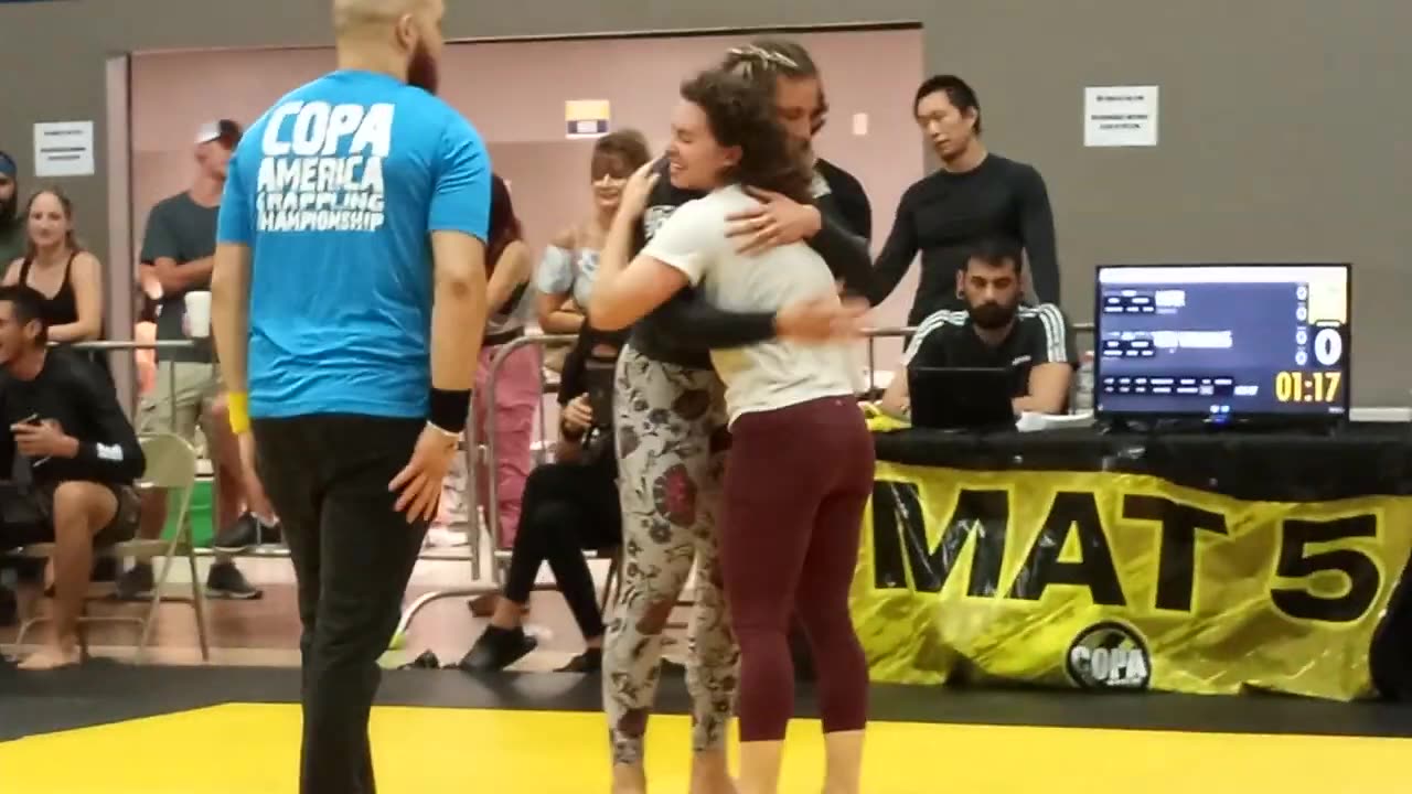 Girls fights nogi jiu-jitsu