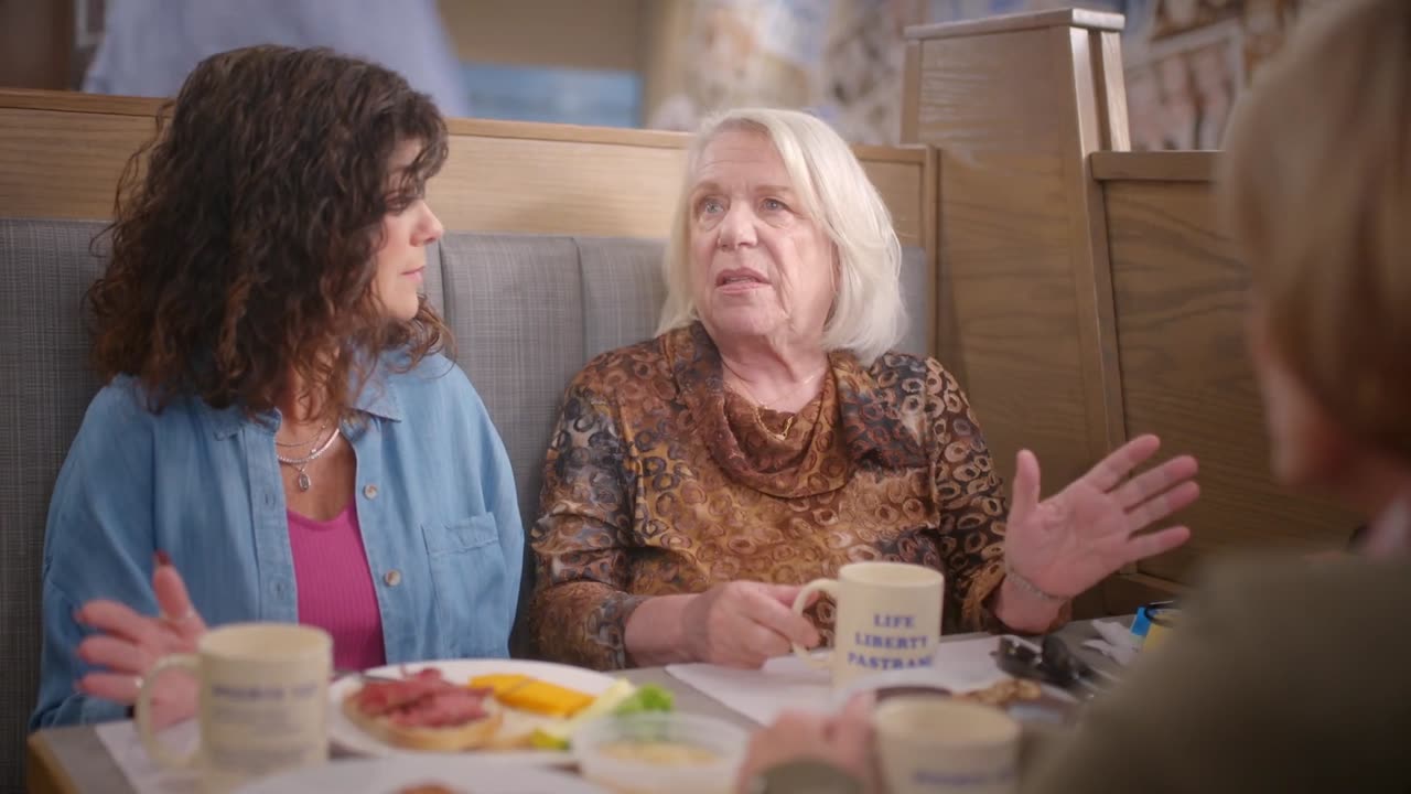 Three yentas old jewesses discussing antisemitism, decide that jews will be safer with Trump