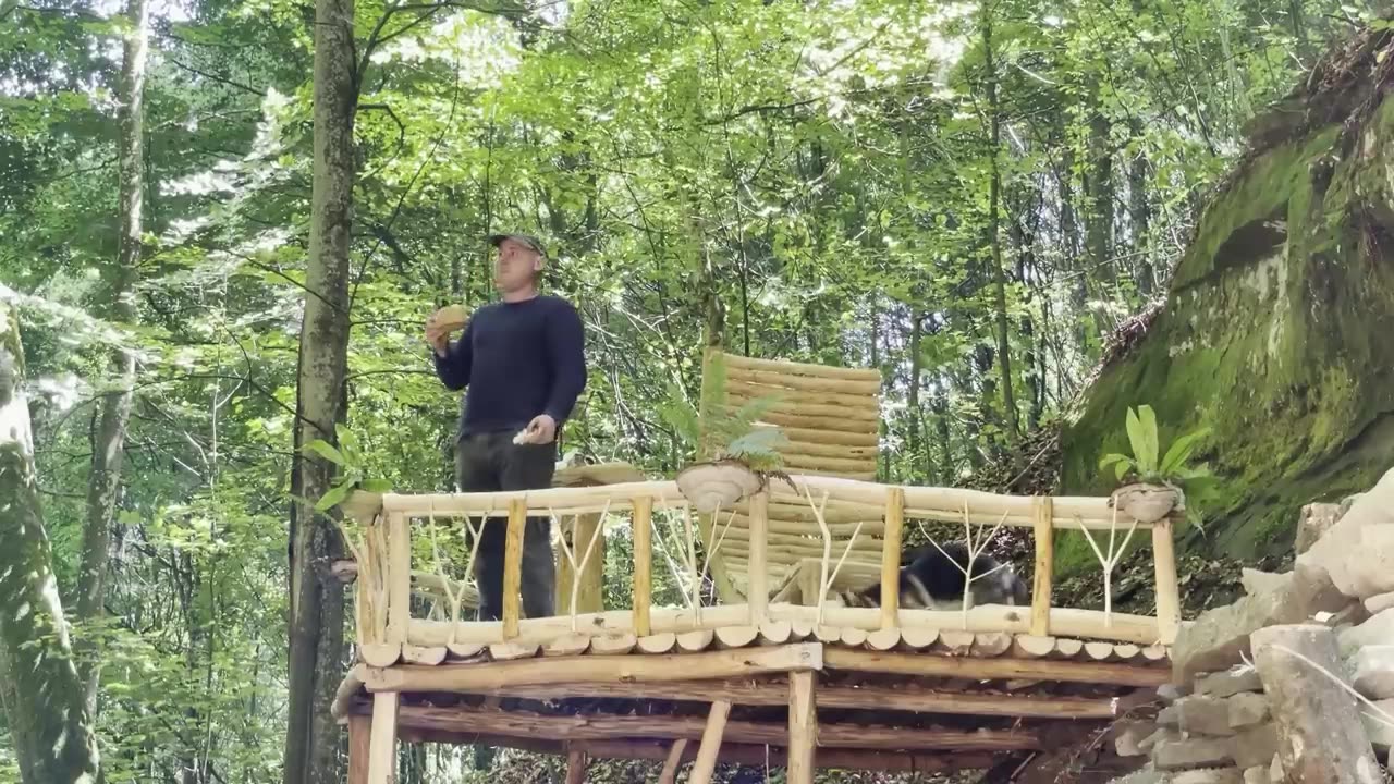 He built a house under a stone. Start to finish. Alone - BUSHCRAFT WILD