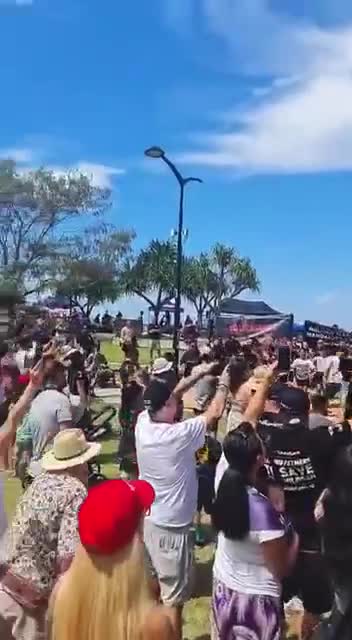 💣- CIVIL UNREST: Happening Now!!! Brisbane, Australia