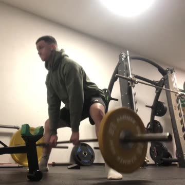 Sumo deadlift session