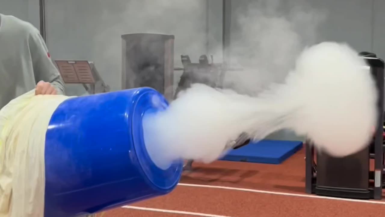 huge smoke ring #viral #amazingshorts #smoke #trendingshorts #trending #viralshorts #fifa #sports