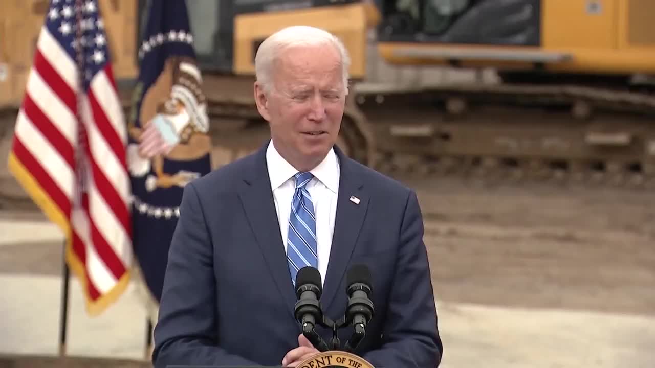 Biden makes strange gaffe while introducing Gretchen Whitmer