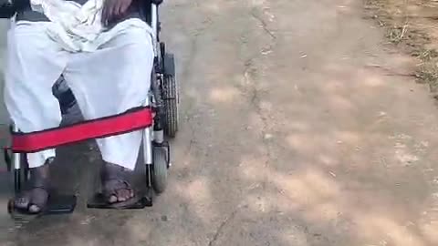 Witness an Elderly Man's Joy with the Evox Electric Wheelchair: Independence and Fun!