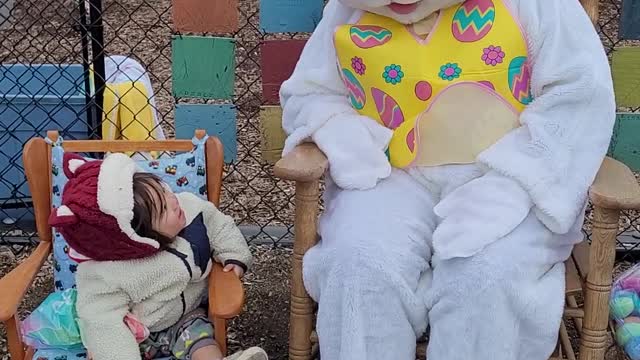 A visit w the Easter bunny 🐰