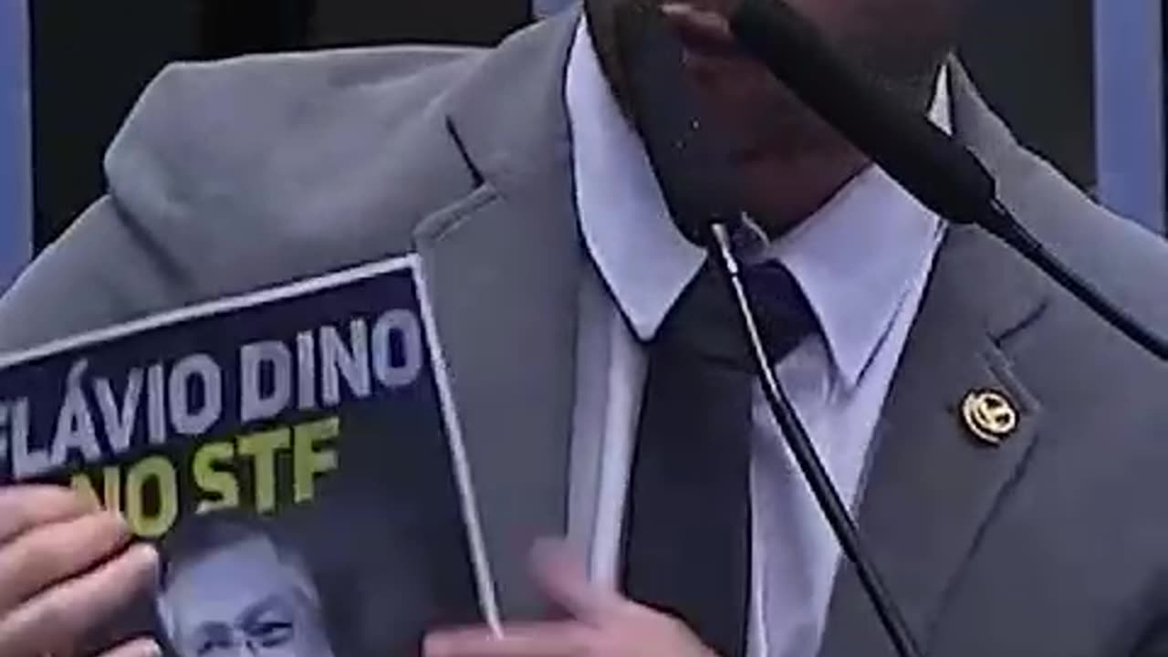 APELO AOS SENADORES: FLÁVIO DINO É COMUNISTA!