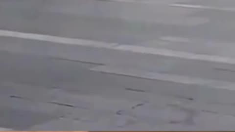 Karen vs Skateboarder lol!