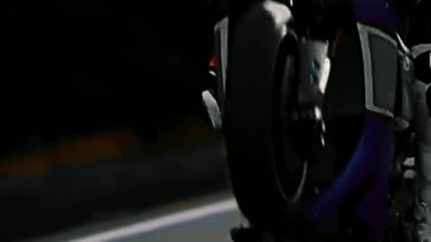 🔥🔥🔥 Yamaha R1 Wheelying