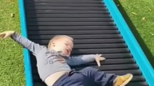 Sweet kid tells funny joke video