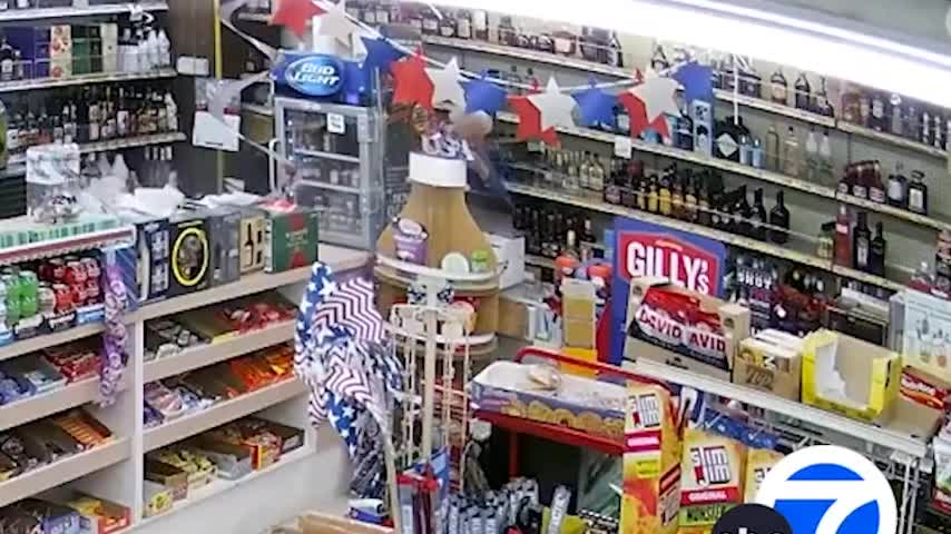 "He Shot My Arm Off," Robber Picks Wrong Liquor Store to Loot