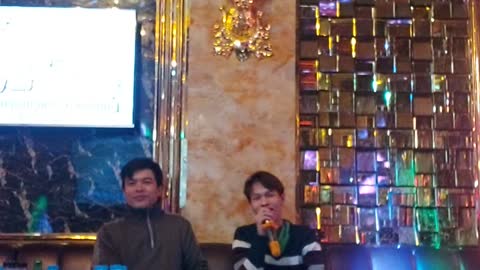 2 chang boys cover some songs at the singing room
