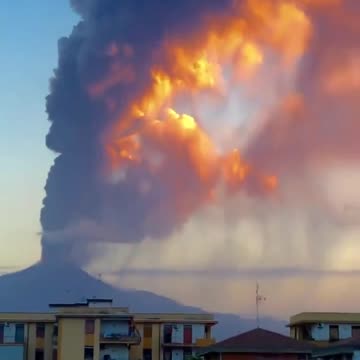 🌋 JUST IN - Mount Etna Volcano Erupts, Disrupts Flights At Catania International Airport In Italy