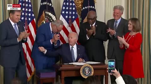 Totally lost': Joe Biden has 'no idea what’s going on' during signing ceremony