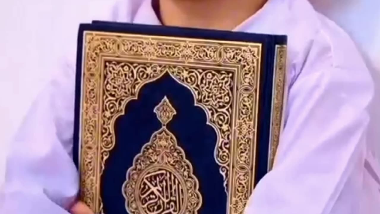 Mashallah 💙 Beautiful Qur'an 🧡