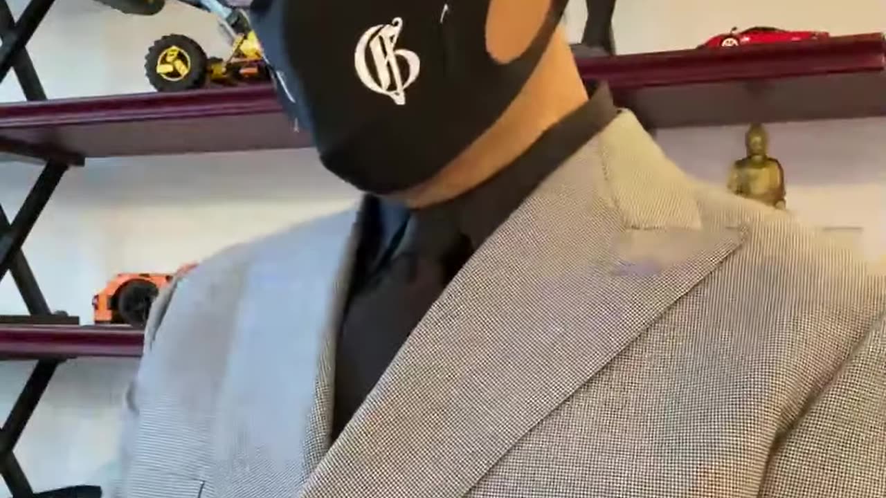 20210302文贵先生GETTR²：很多兄弟姐妹战友……发的信息不能一一而回……我一直在会议中，稍后大约在今天晚上……的630和730之间，我可能直播乱聊