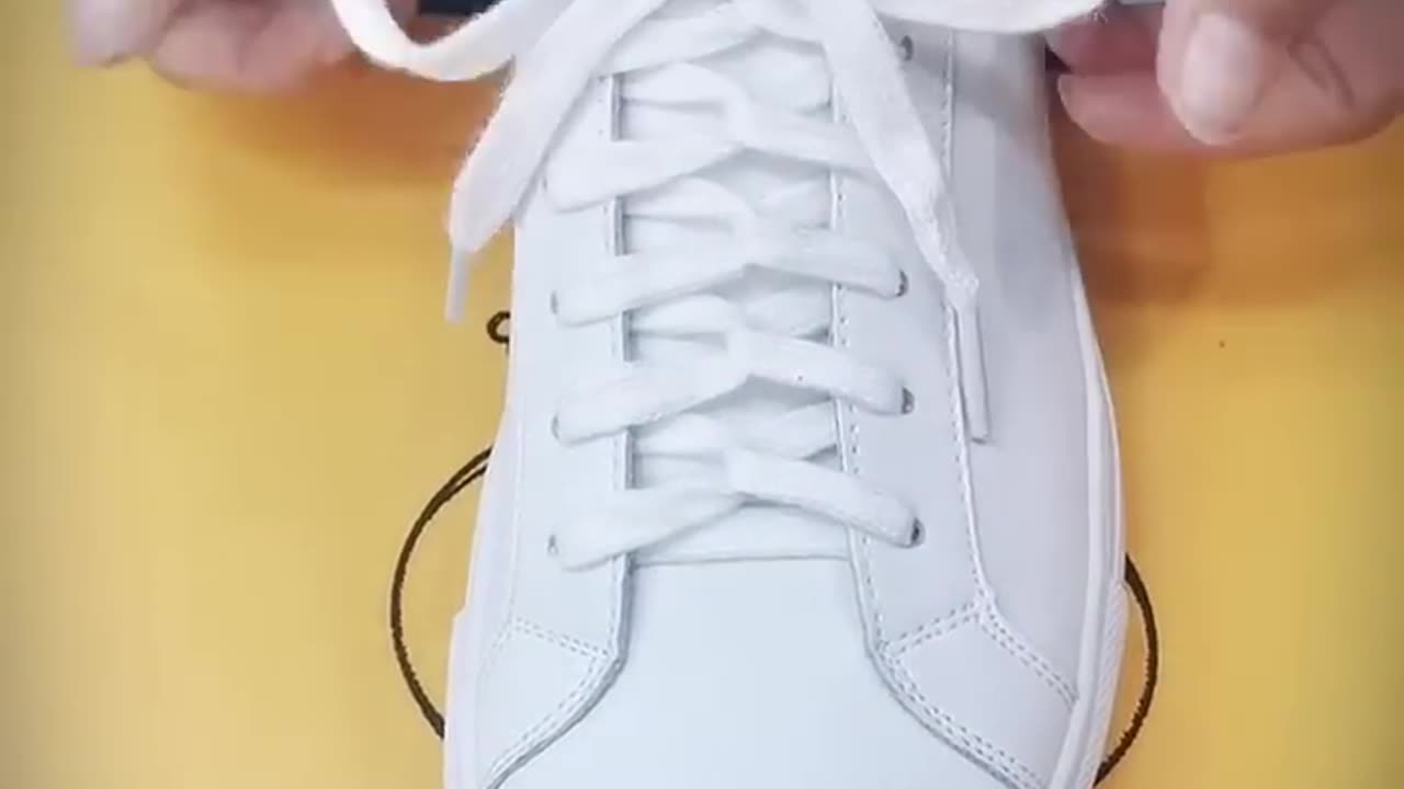 How to tie shoelaces, shoelaces style up