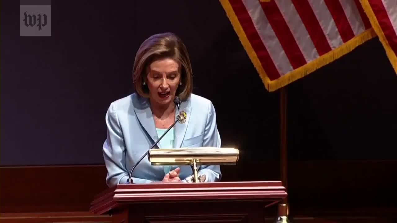 Nancy Pelosi shouting "Slava Ukraina"