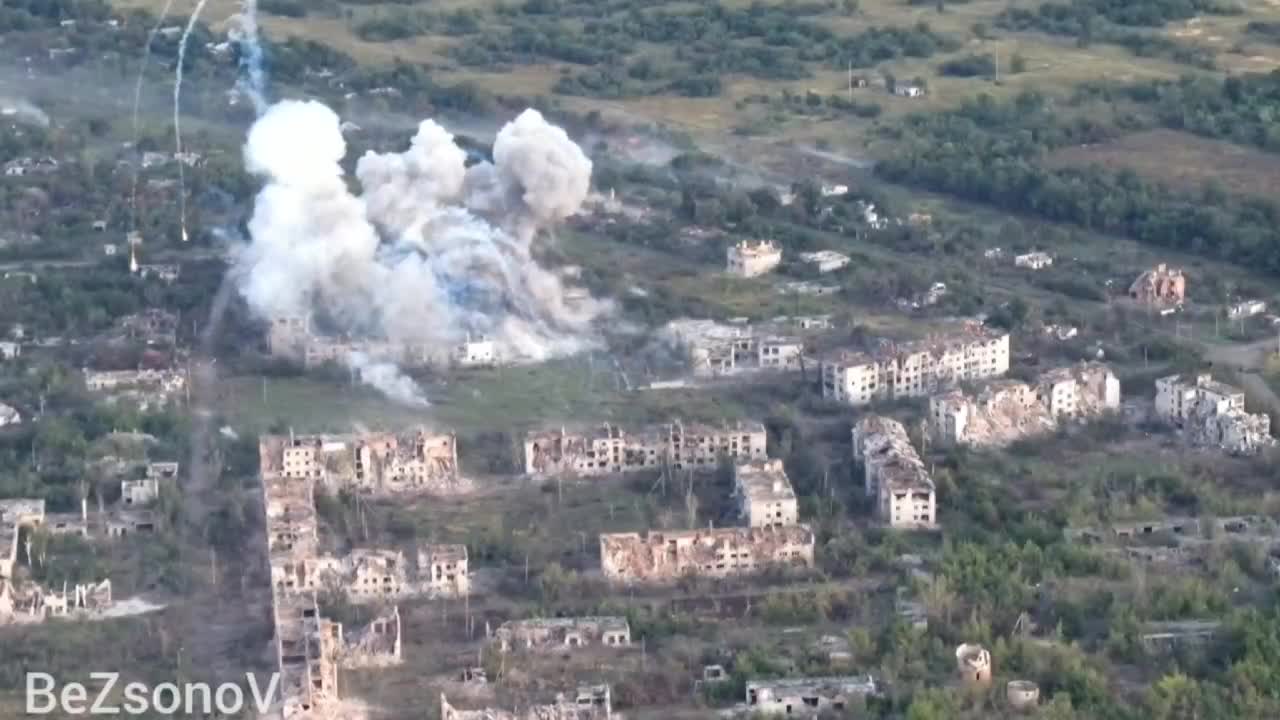 Our artillery with the largest calibers demolishes the positions of the AFU in Avdiivka.