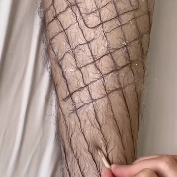 Stunning Leg Hair Art 😯