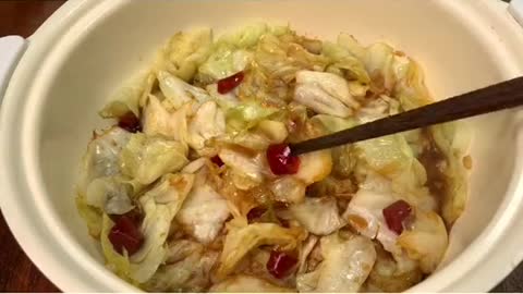 It's too appetizing to make cabbage. It's appetizing and delicious