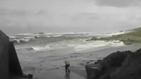 #Watch the secrets of the seas