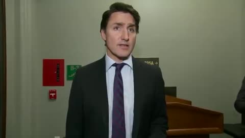 Trudeau blames Russia for his parliament with Zelensky giving a standing ovation to 98yr old