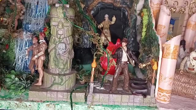 Indiana jones action figure diorama toy playset