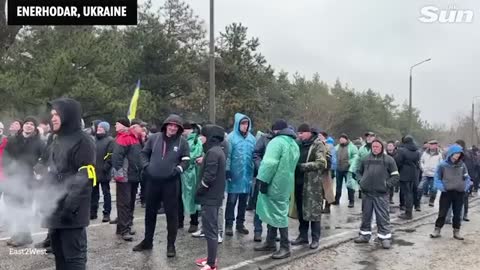 Ukrainians block roads to Russian advance of 'Europe's biggest nuclear plant'