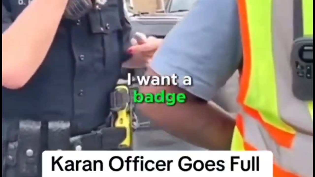 Karen police officer harasses construction workers