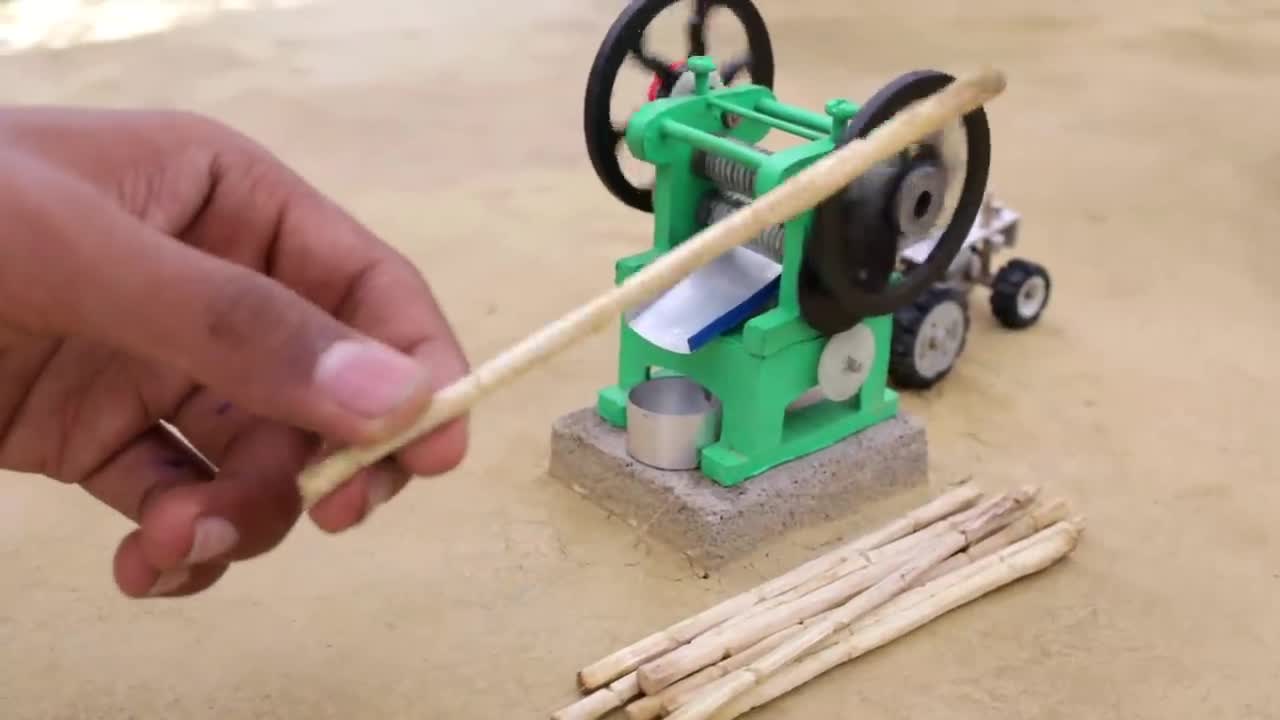 diy_tractor_mini_sugarcane_juice_machine_science_project