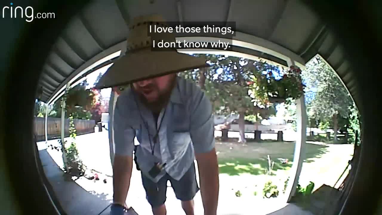 MAN DANCES IN FRONT OF RING VIDEO DOORBELL AFTER RECEIVING SNACKS FROM OWNER /RING TV