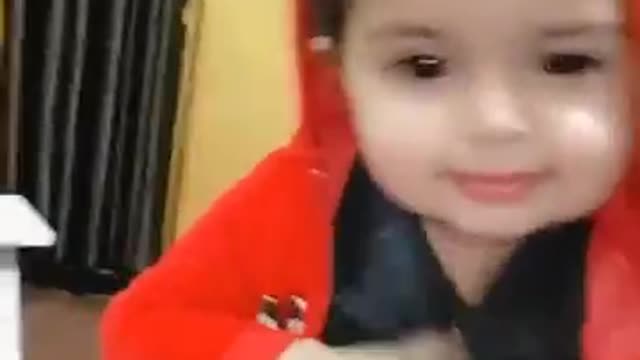 A cute baby say papa