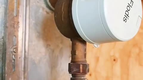 How to replace a broken water pipe Pt.4