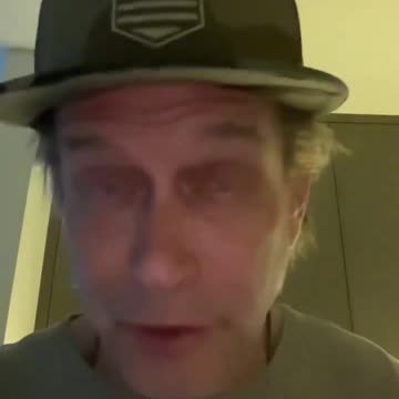 Stephen Baldwin talking About Celebrities Making Comebacks and mention Jim Caviezel