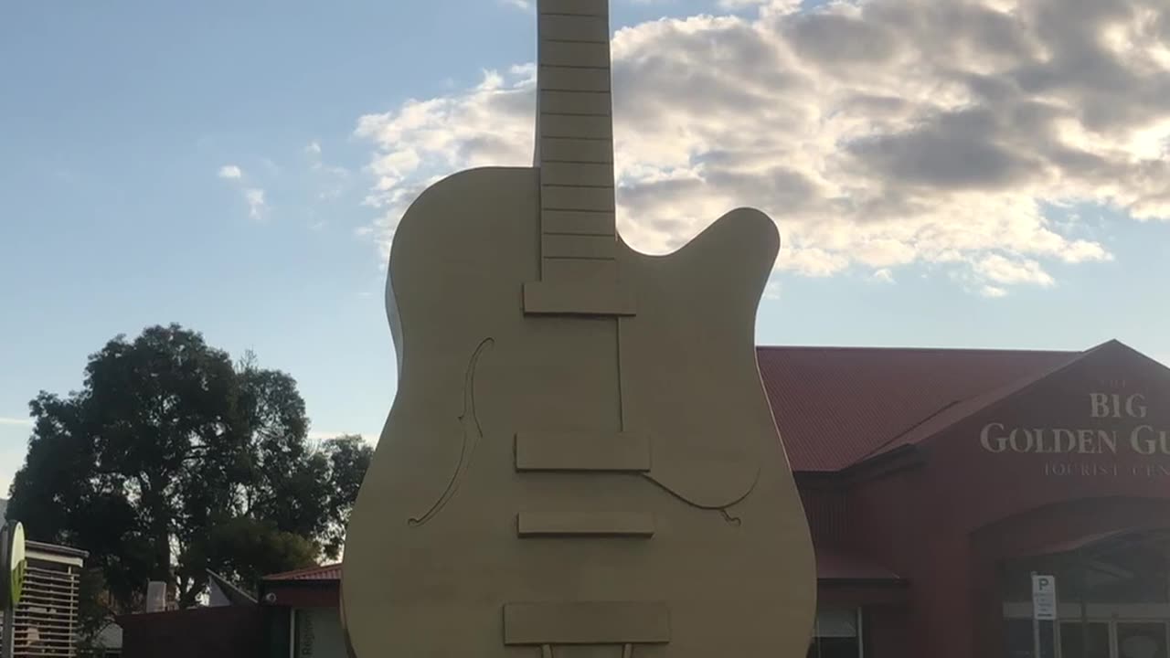 Big Golden Guitar Tamworth