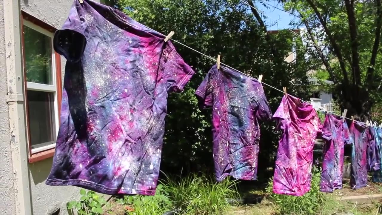 DIY Galaxy Tie Dye