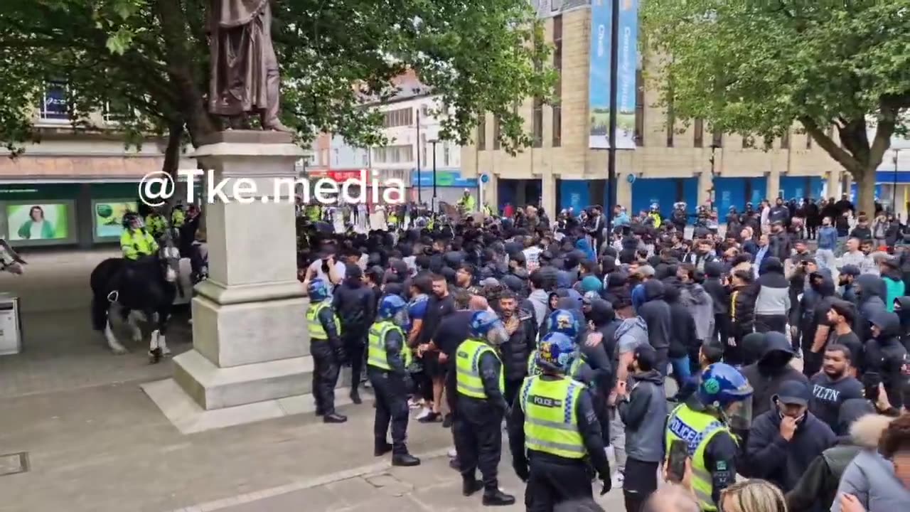 Counter protest attempts to breach police kettle outside Bolton Town Hall enough is enough protest