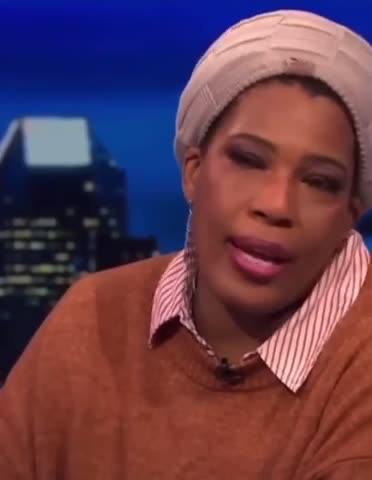 Macy gray knows what a woman is .