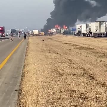 BREAKING.... Deadly crash involving 40+ vehicles on Missouri interstate highway